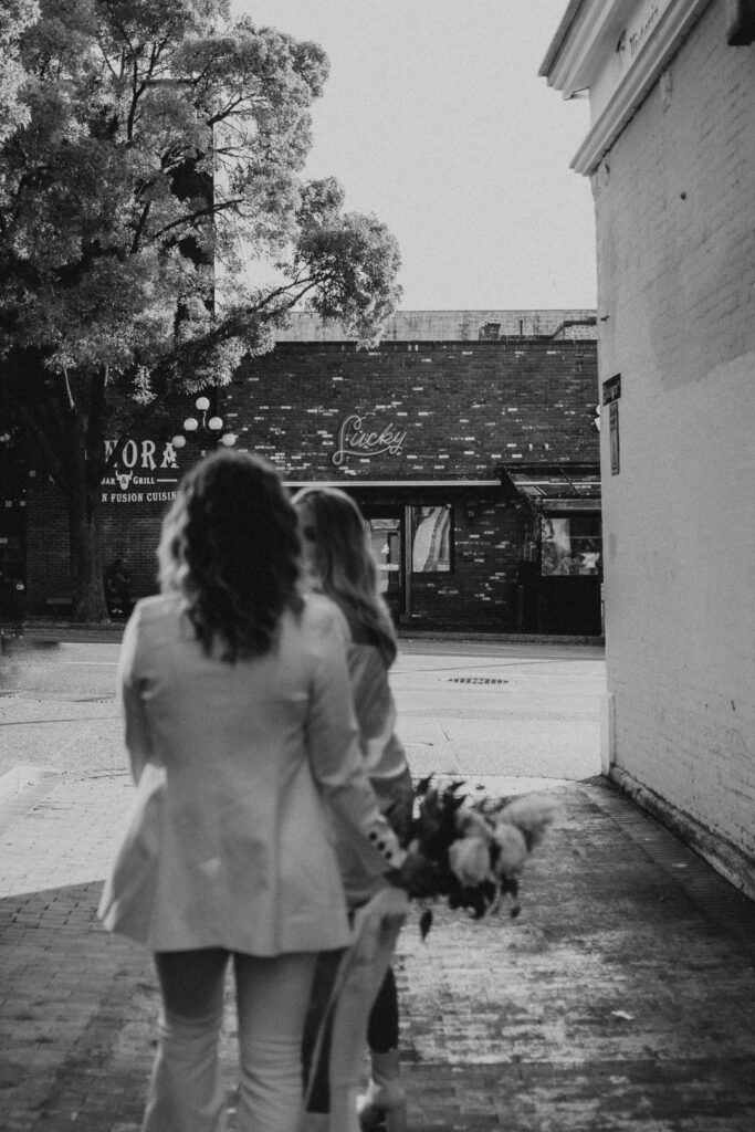 couple posing for their elopement portraits