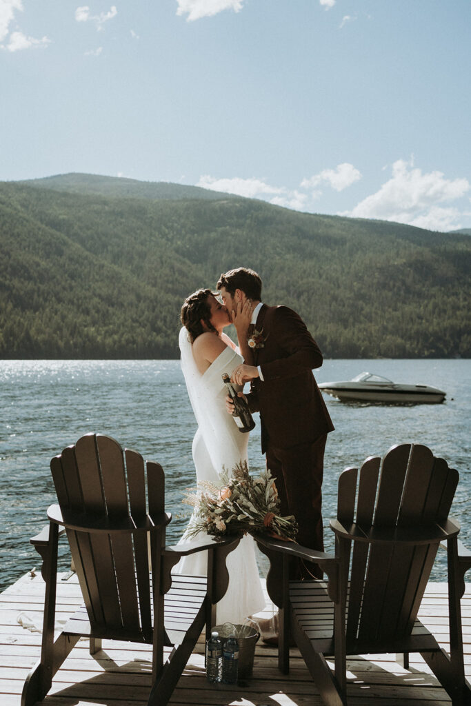 couple posing for their elopement portraits